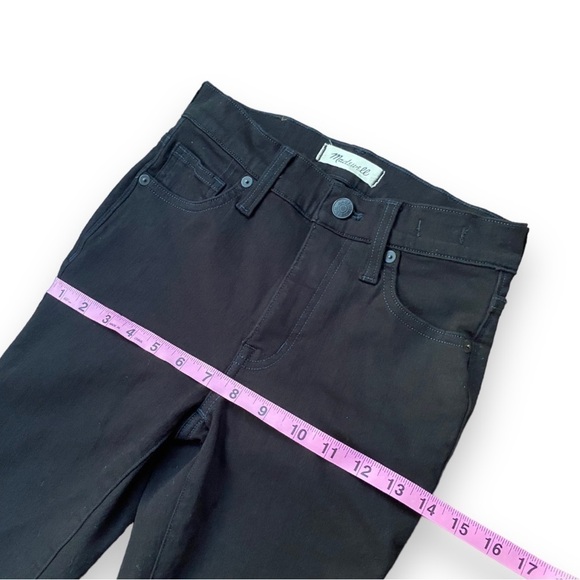 MADEWELL 9" Mid-Rise Skinny Jeans in ISKO Stay Black | Size 24 - Picture 13 of 16